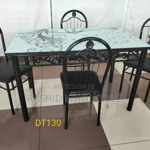 Dining Table 4 Sitter.