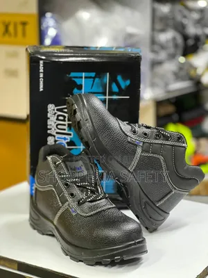 Black Vaultex Safety Boots