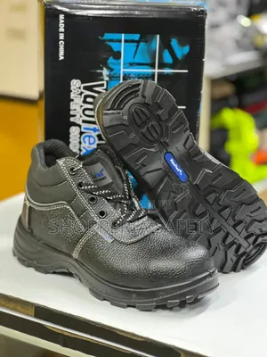 Black Vaultex Safety Boots