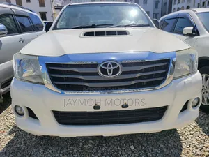 Toyota Hilux 2016 White