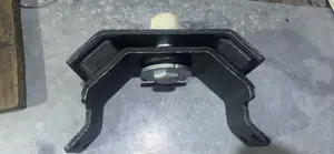 Toyota Hilux Vigo Fortuner Gearbox Mounting
