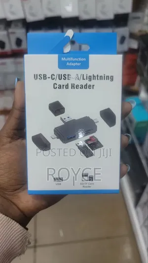 Multifunction Adapter -USB-C/USB-A / Lightning Card Reader