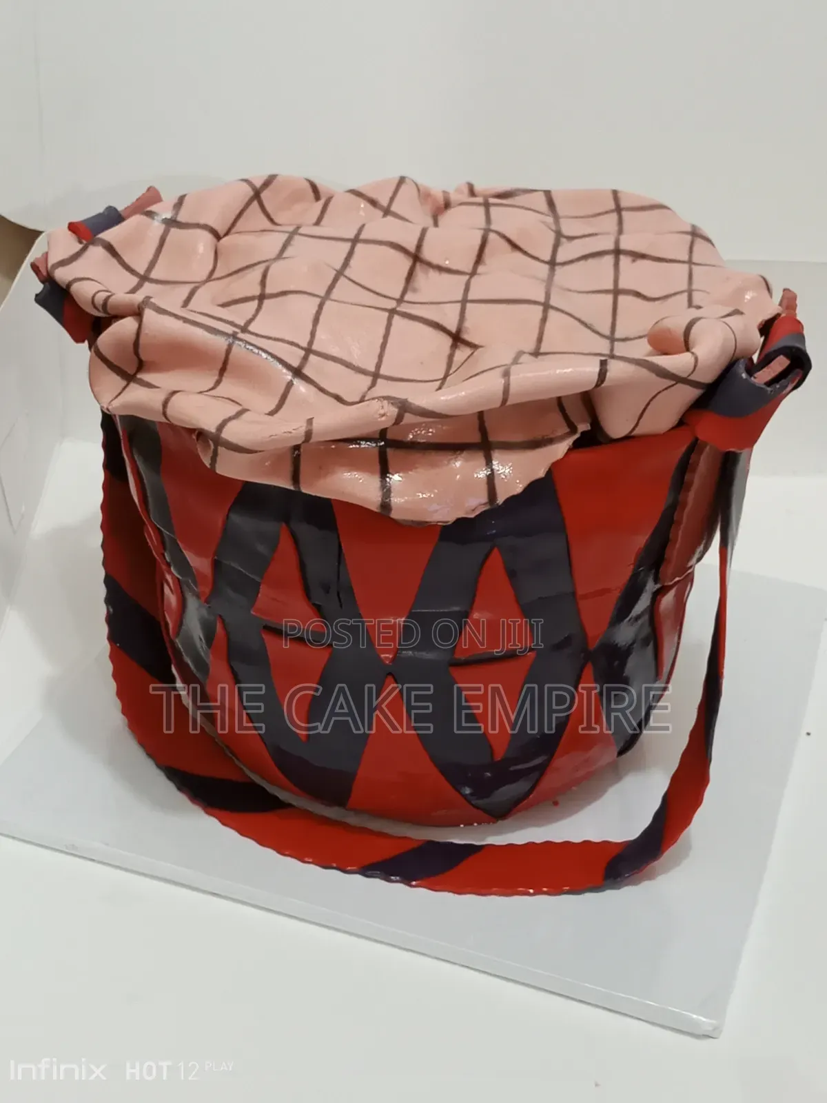 Traditional Cakes (Baskets Etc)