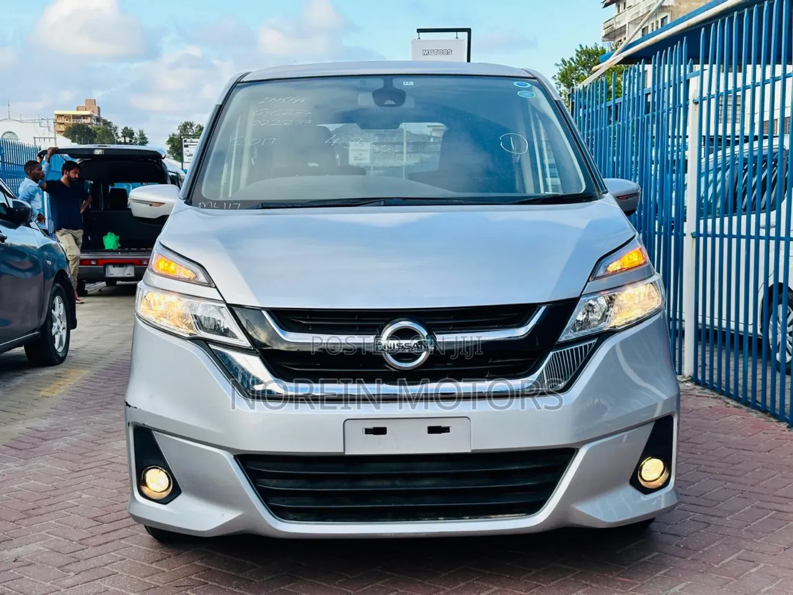 Nissan Serena 2018 Gray