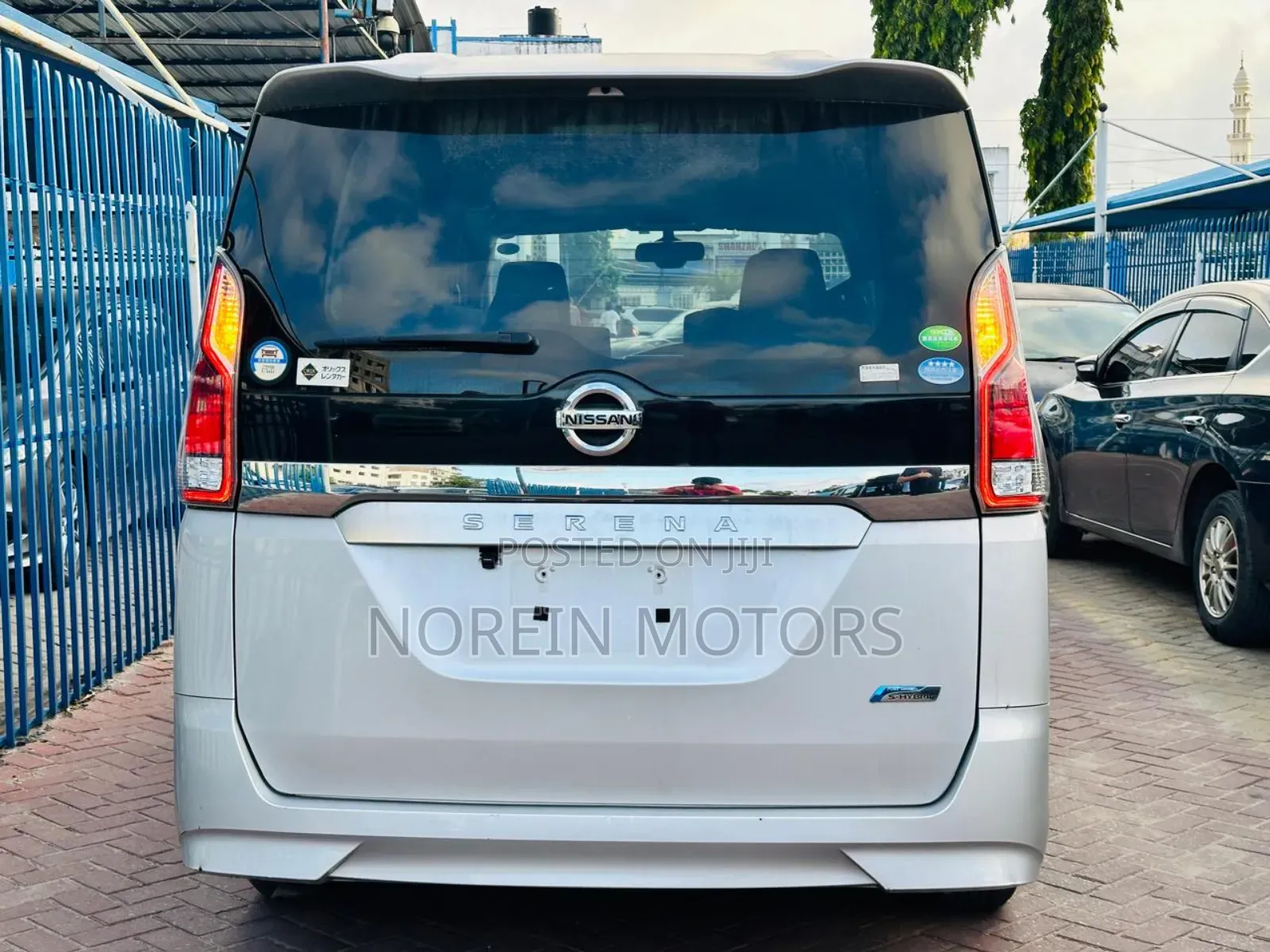 Nissan Serena 2018 Gray