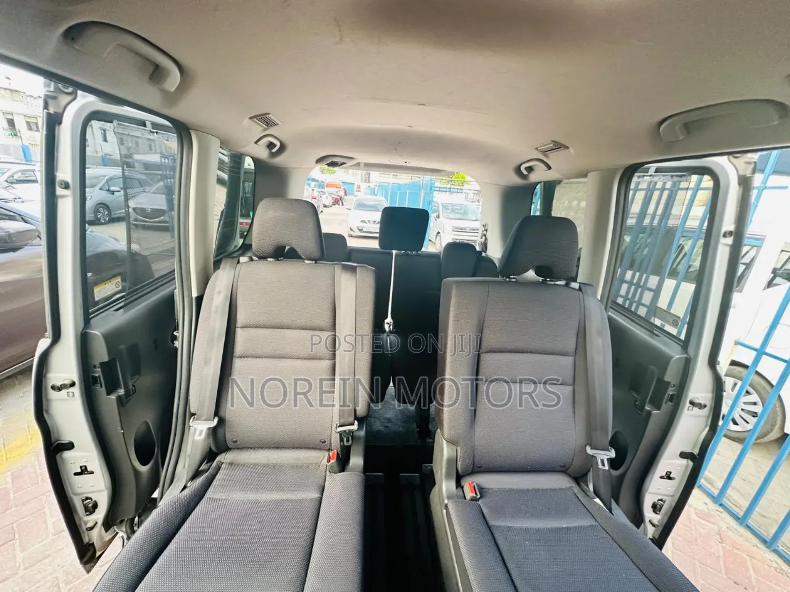 Nissan Serena 2018 Gray