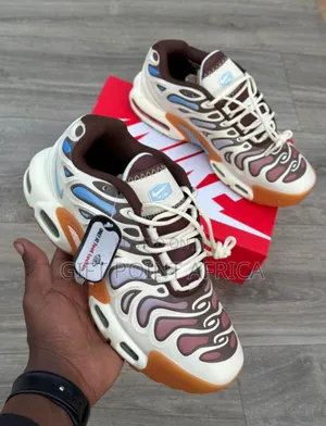 Nike Air Max Plus Drift Sneakers for Men