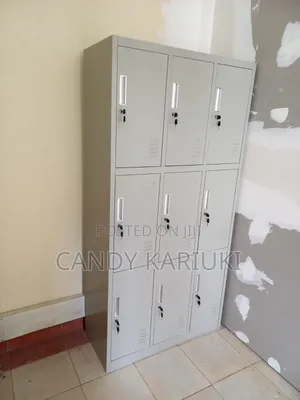 Storage Lockers With 9 Compartments