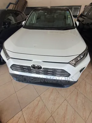 Toyota RAV4 2017 White