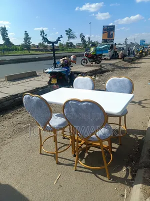 Unique, Classy, Stylish Latest Design Dinning Table 