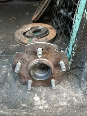 Alphard Rear Hub