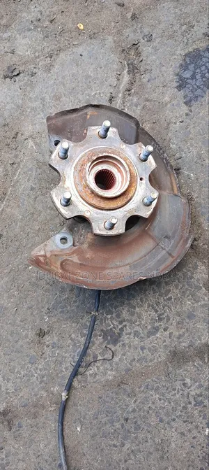 Front Hub L200 Pajero Shogun Model 2008.