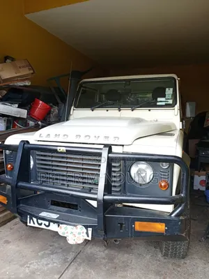 Land Rover Defender 2016 White