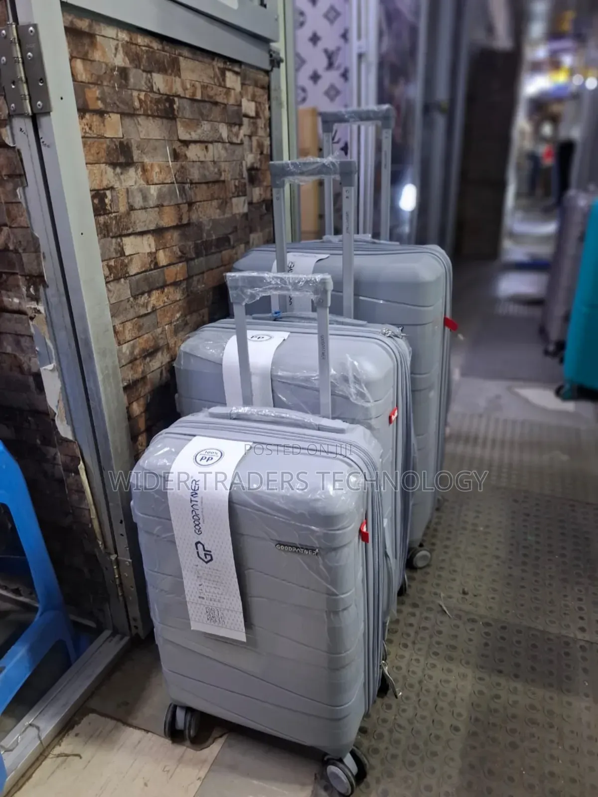 *3 in 1 Unbreakable PP Suitcases Gley/Black