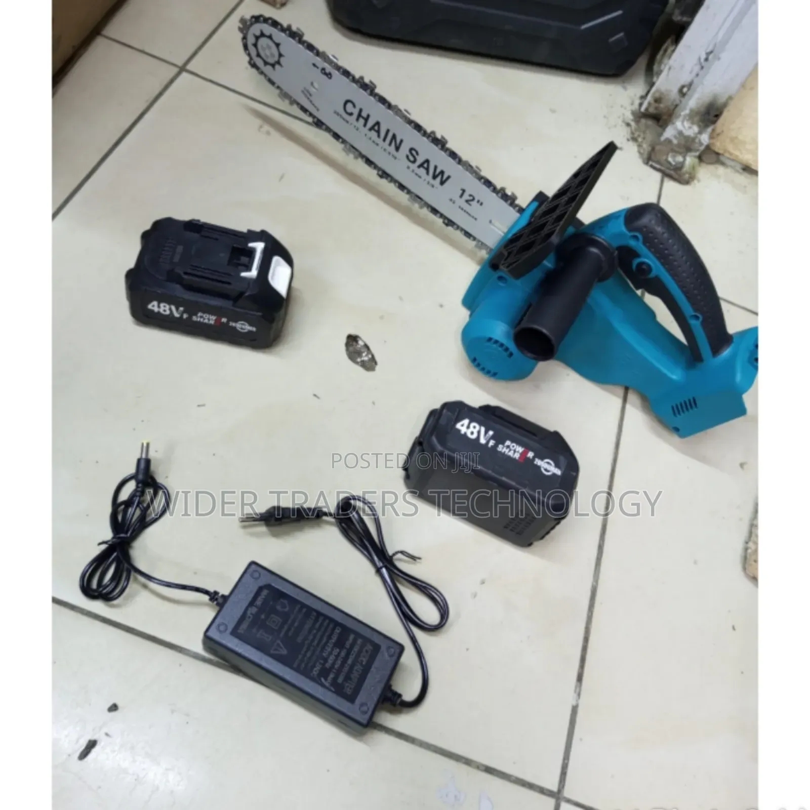 12" Cordless Chainsaw 
2 Batteries