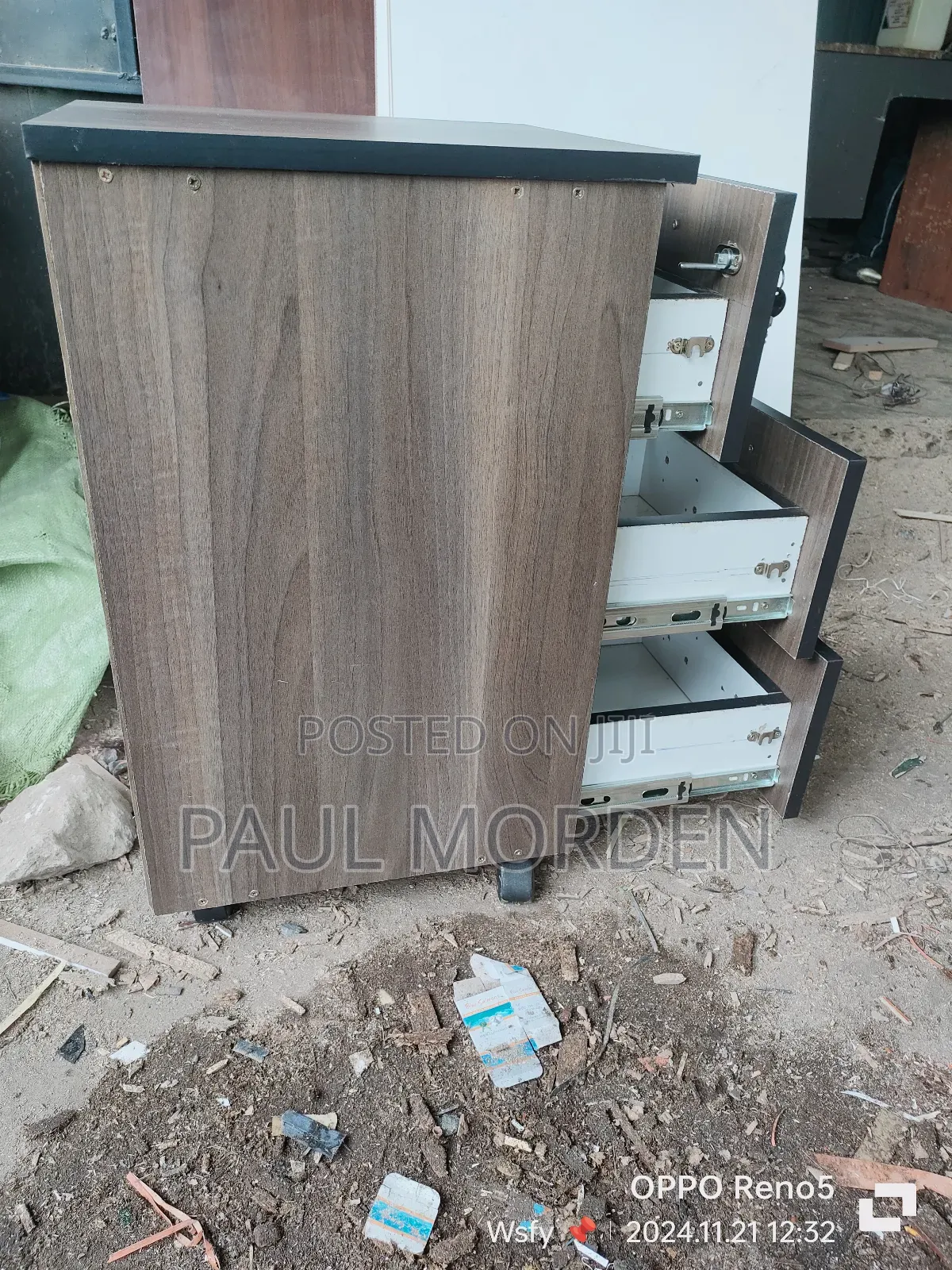 Lockable Mobile Wooden Pedestal
