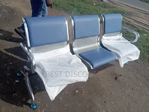 Blue 3-Link Visitors Chair