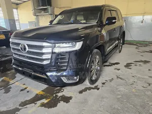 Toyota Land Cruiser 2023 Black