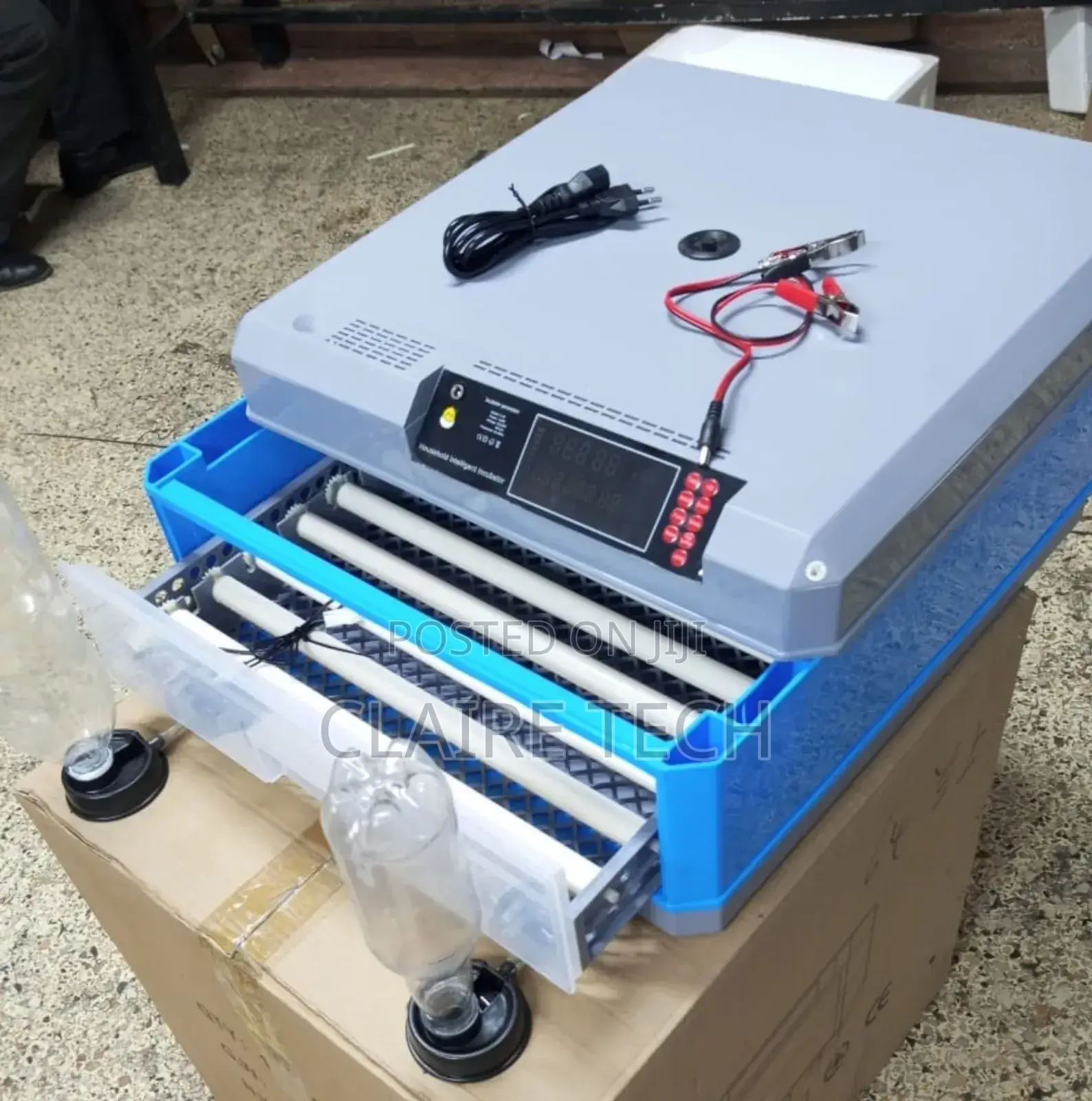 68 Eggs Ac/Dc Automatic Incubator