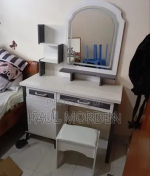Dressing Table Set With Mirrors And Stools