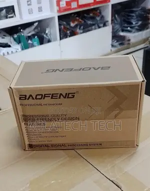 UV-5R Baofeng Walkie Talkie Radio Calls 8KM With Earpiece