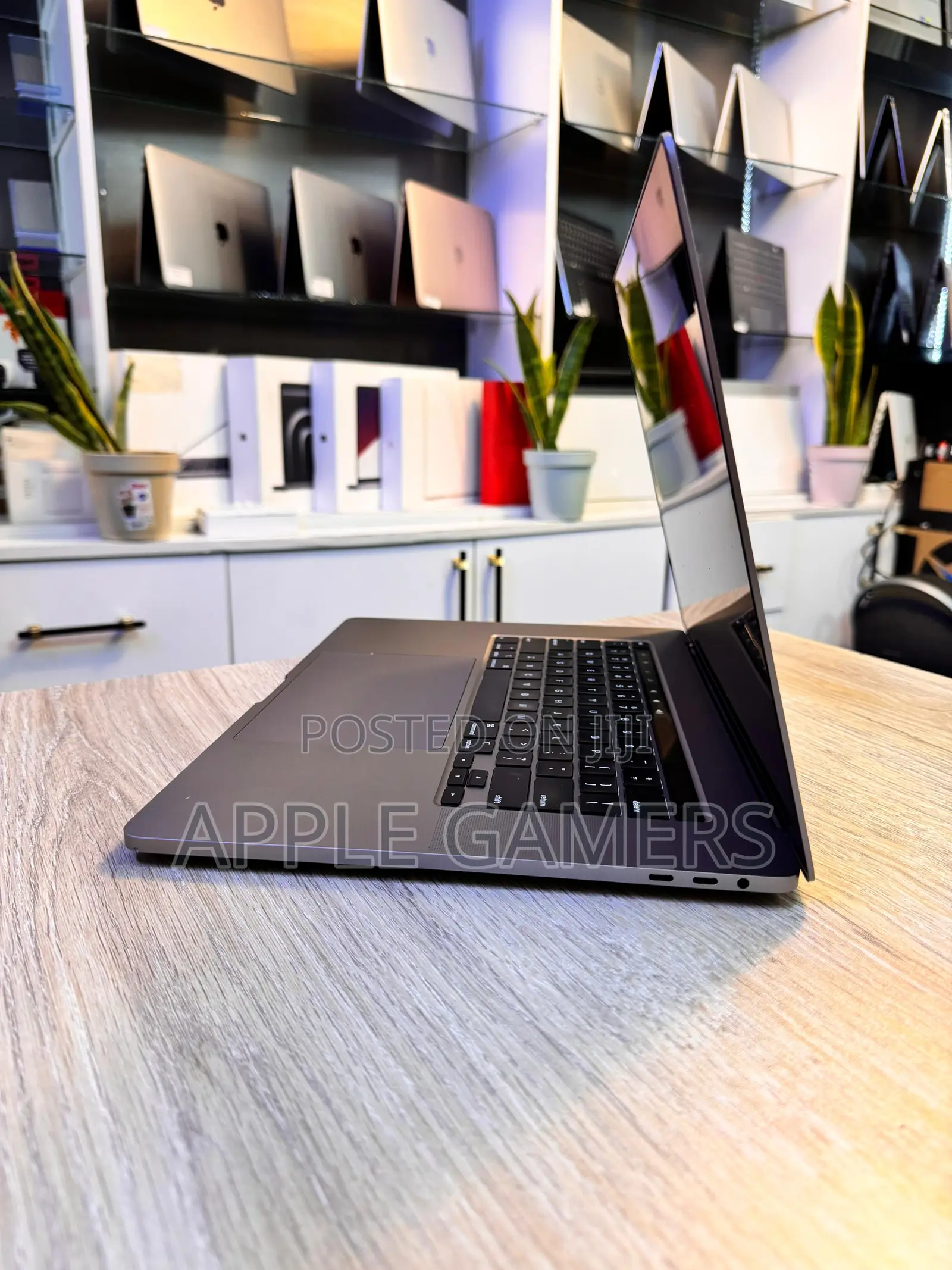 Laptop Apple MacBook Pro 16GB Intel Core I9 SSD 1T