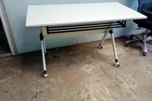 Office Computer Table With Movable Wheels