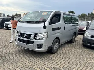 Nissan Caravan (Urvan) 2017 Silver