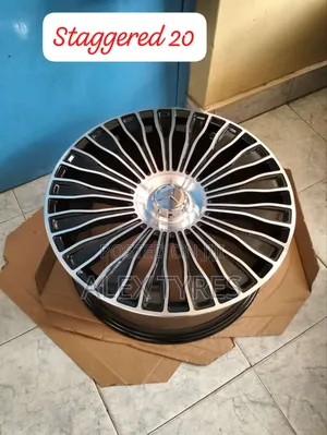 Size 20 Inches Mercedes Benz Staggered Rims Set