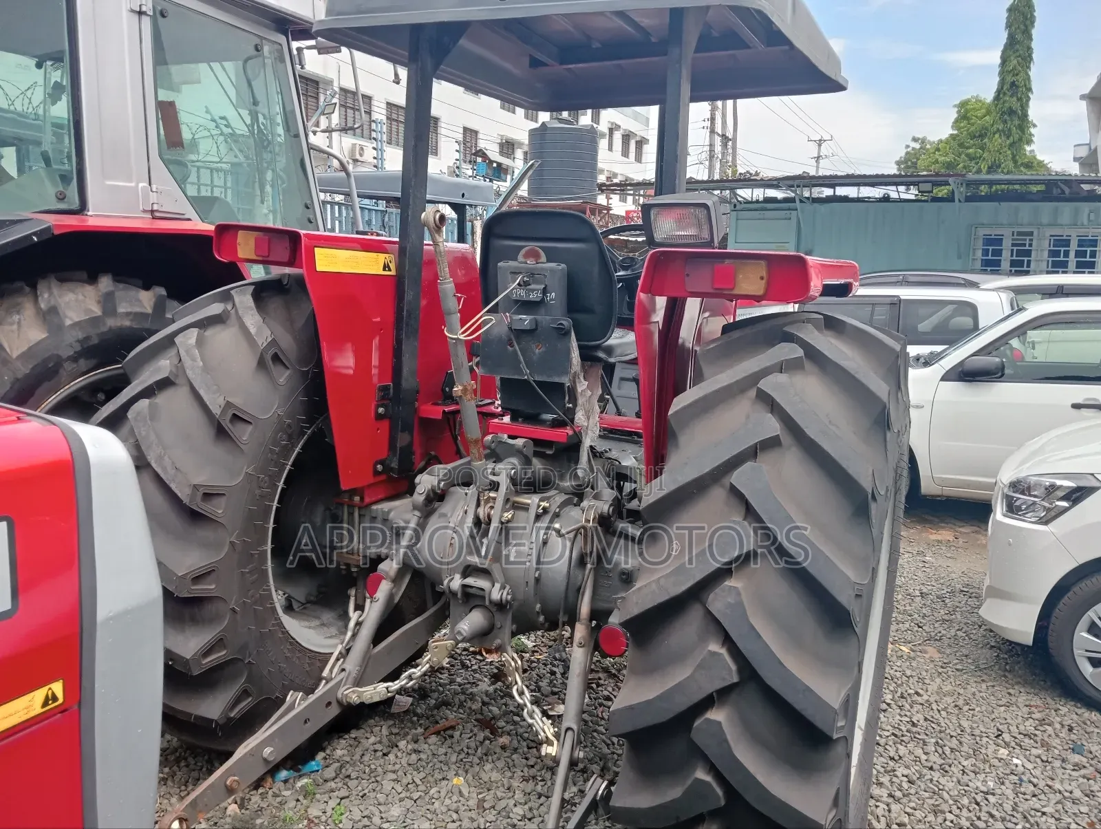 Massey Ferguson 385