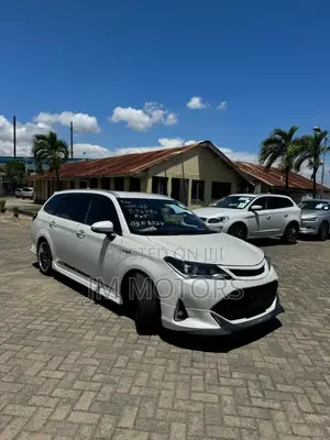 Toyota Corolla Fielder 2018 White