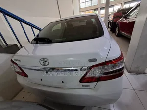 Toyota Premio 2017 White