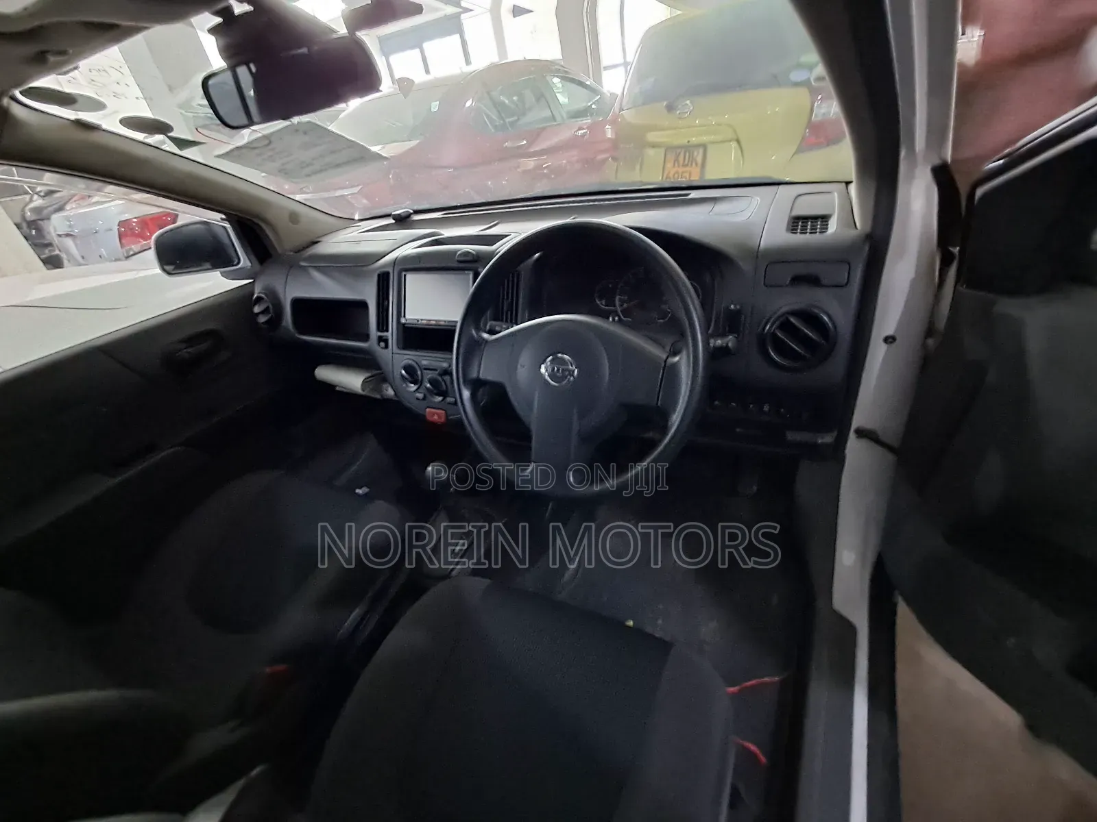 Nissan Advan 2017 White