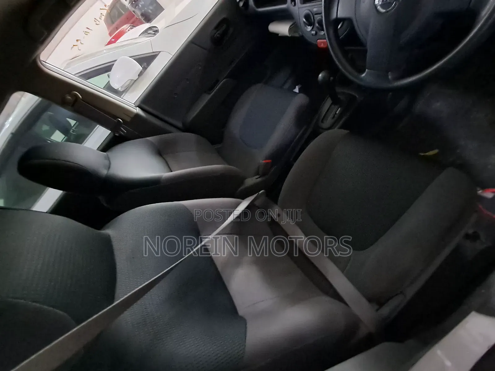 Nissan Advan 2017 White