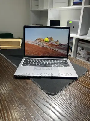 Laptop Apple MacBook Pro 2020 M1 8GB Apple M1 SSD 256GB
