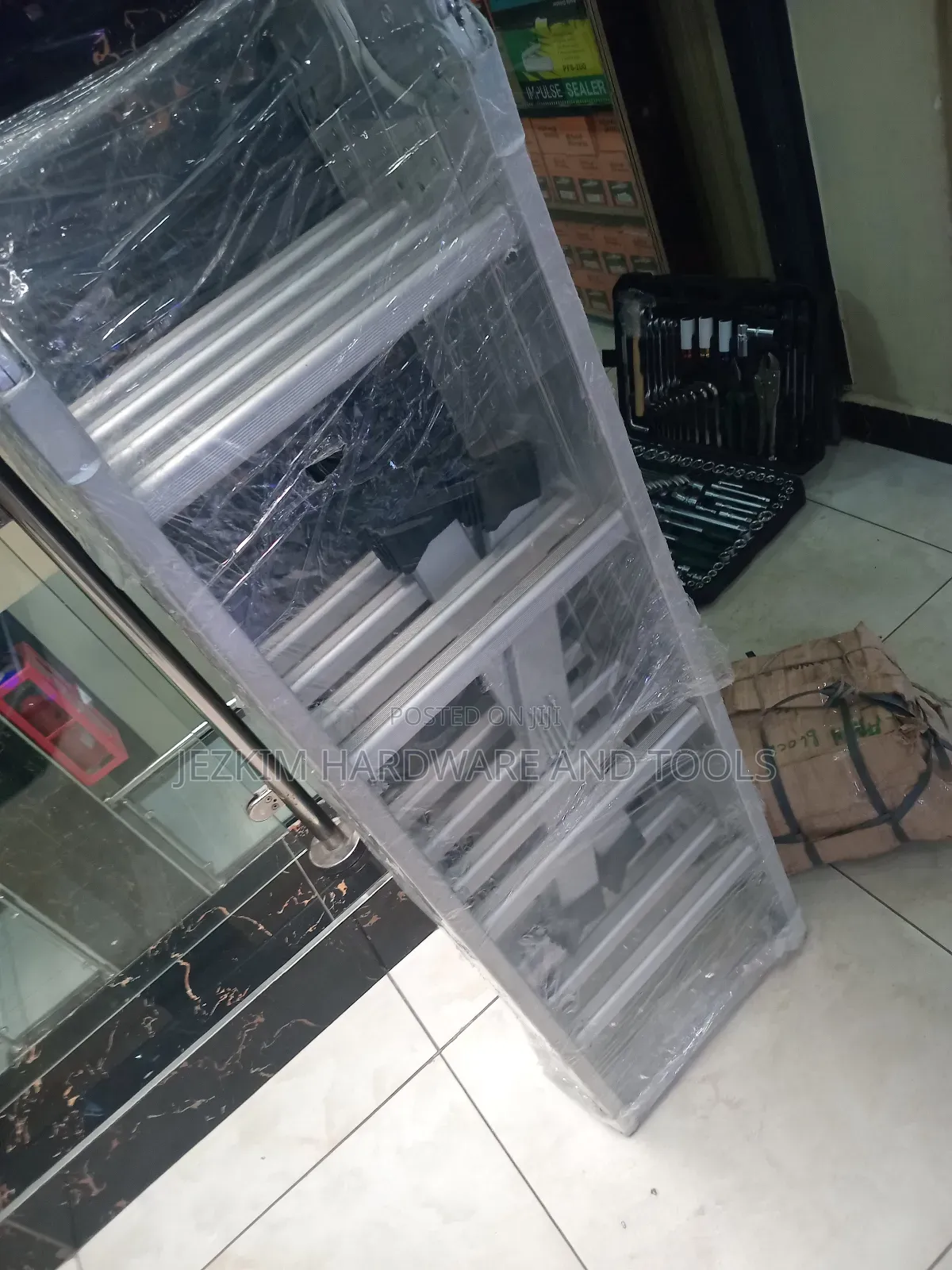 Multipurpose Aluminium Ladder 4.1m