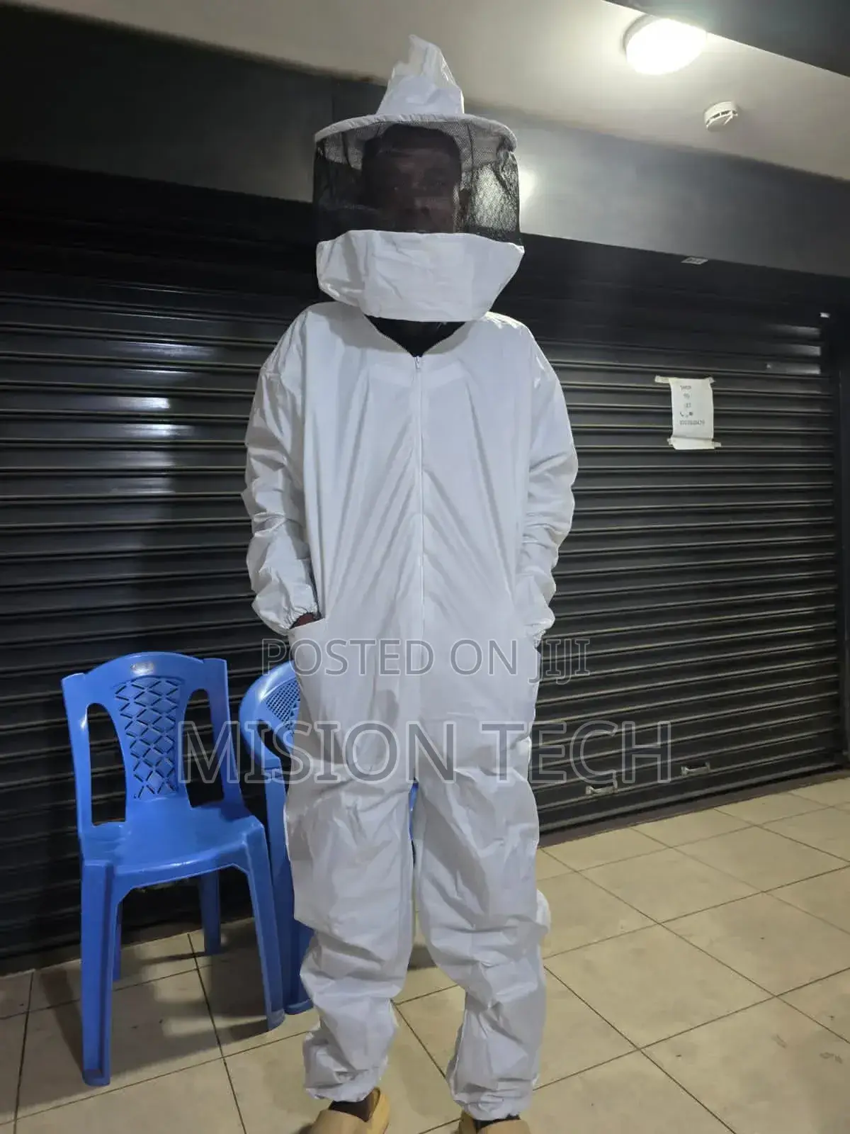 Bee Suit and Bee Protective Gloves° 