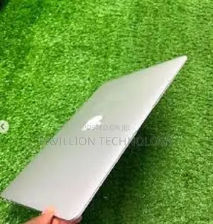 Laptop Apple MacBook Pro 2017 16GB Intel Core I7 SSD 256GB