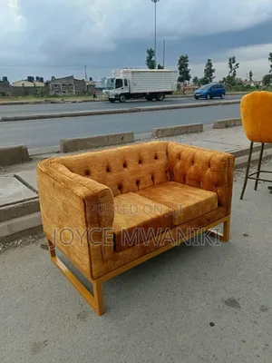 Waiting Seat, or Reception Seat 