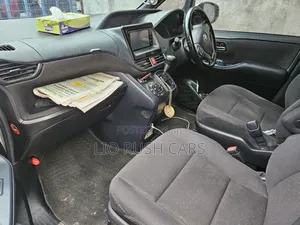 Toyota Noah 2015 Silver