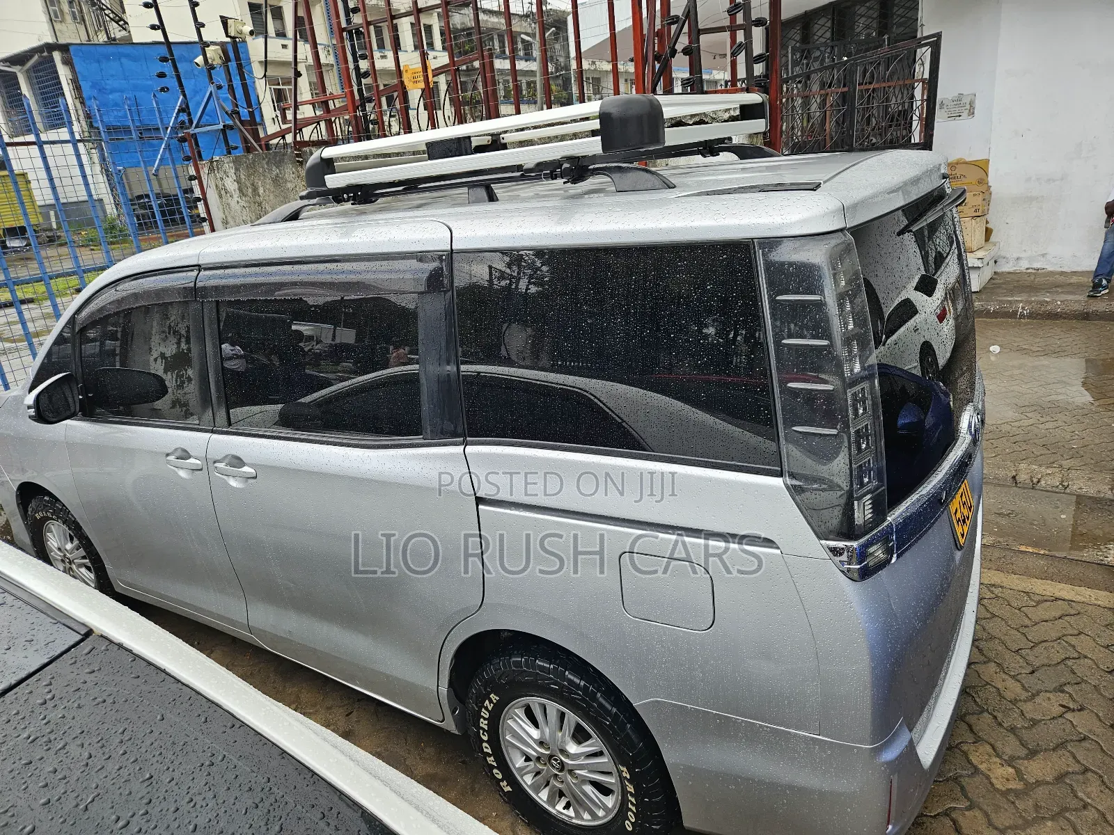 Toyota Noah 2015 Silver