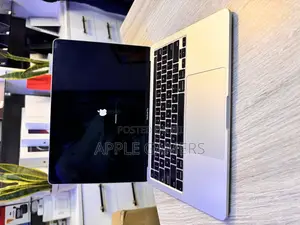 Laptop Apple MacBook Pro 2020 8GB Intel Core I5 SSD 500GB