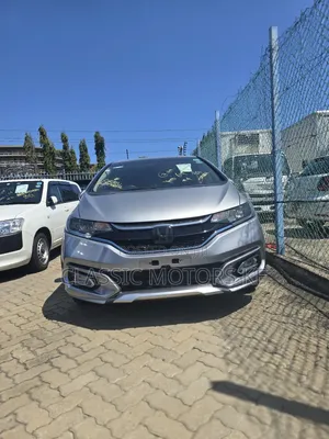 Honda Fit Sport 2018 Silver