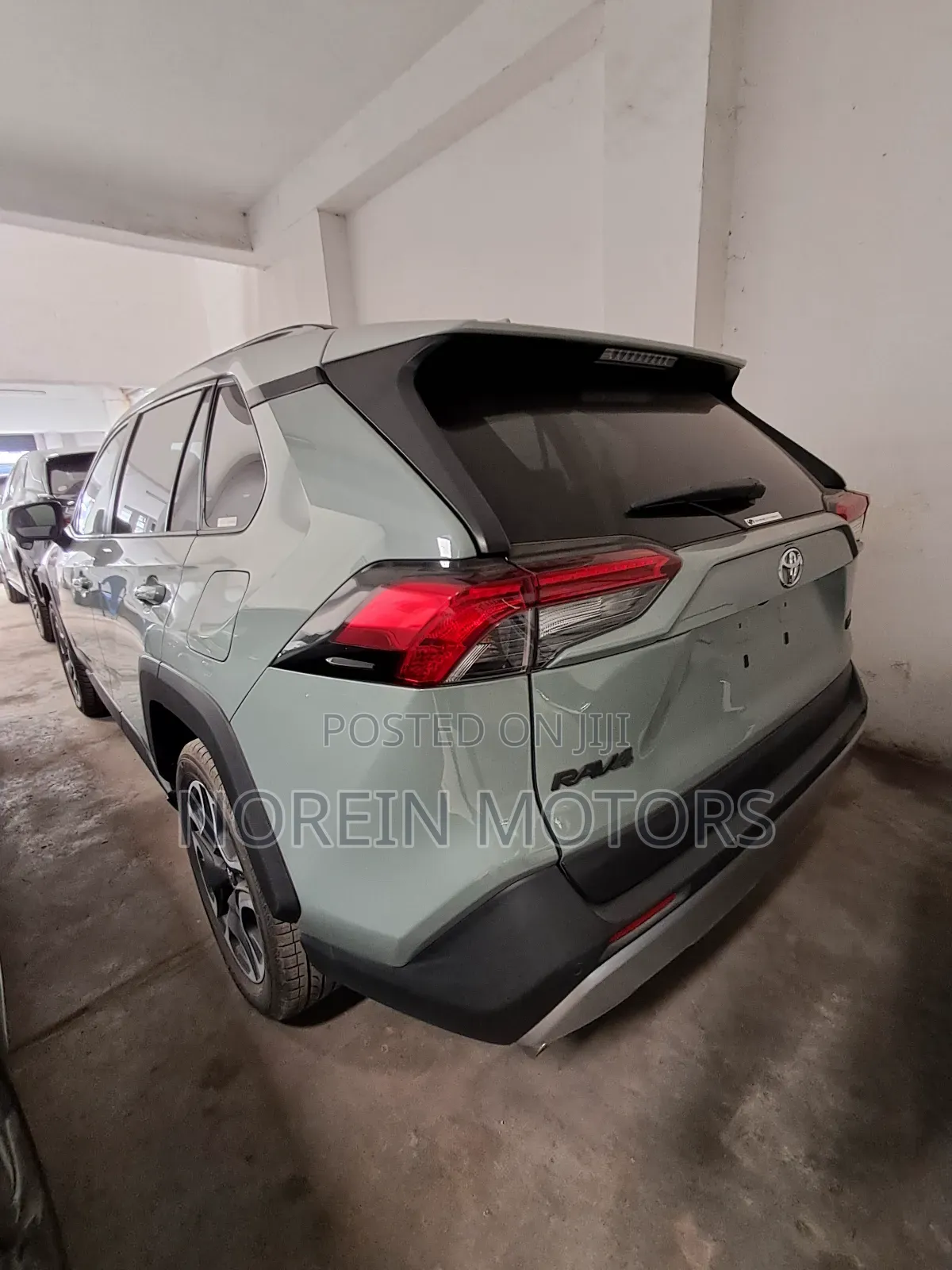 Toyota RAV4 2019 Blue