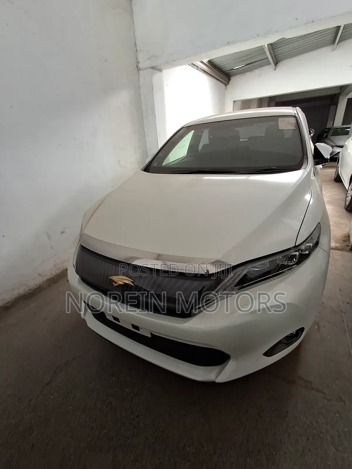 Toyota Harrier 2017 Beige