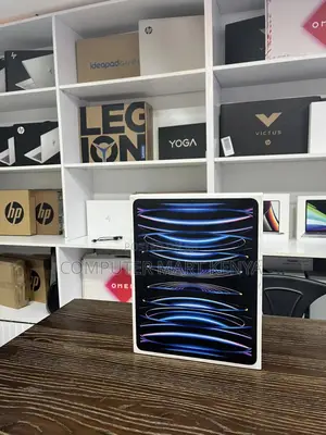 New Apple iPad Pro 12.9 (2022) 128 GB Black