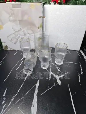 Elegant Vertical Stripped Highball Ripped Glass Cup Set