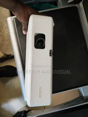 Exuk W01 Projector