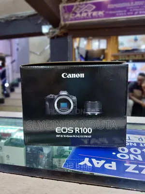 Canon EOS R100