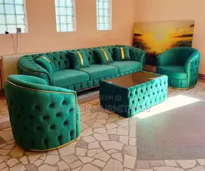 Top Finished,Elegant,Modern 5 Seater Chesterfield Sofa